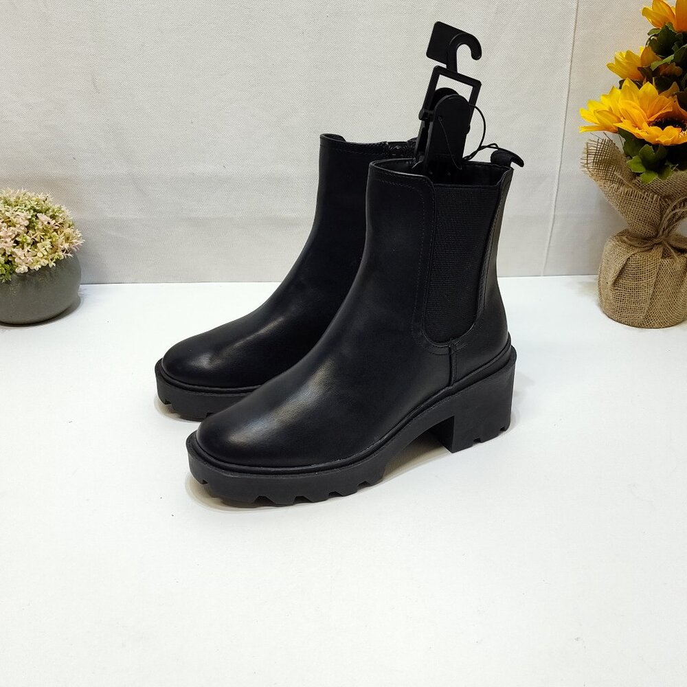 Time and Tru Unit Chelsea Ankle Lug Sole Combat Boot Memory Foam Women's Size 6